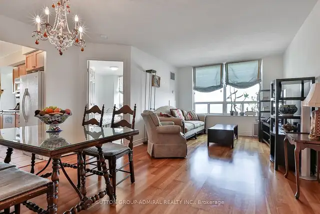 Beautiful Luxurious Tridel Corner Unit Located At Yonge and Shep63008313619971121