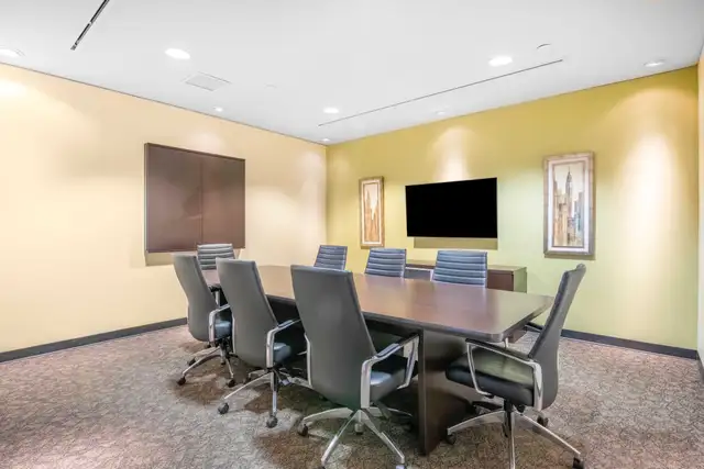 Coworking space for rent in Vancouver Park Place63871254479617124