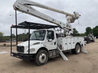 2016 Freightliner Bucket Truck - Altec AA55 Material Handling