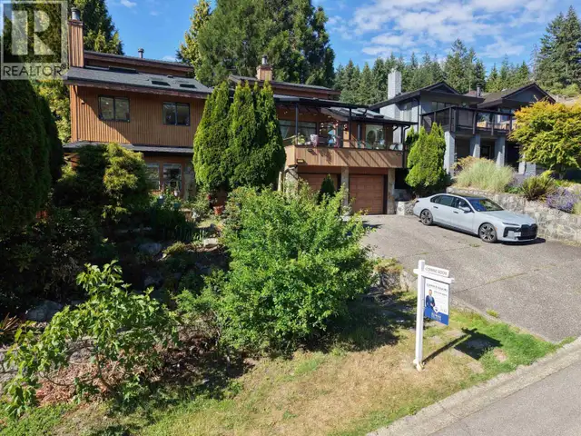 2940 DRESDEN WAY North Vancouver, British Columbia in Houses for Sale in North Shore - Image 36
