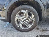 This 2022 Hyundai Santa Fe Preferred comes equipped with a 2.5L Smartstream GDI/MPI 4-cylinder engin... (image 9)
