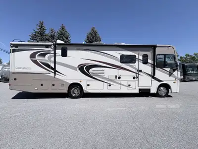 2017 Forest River Georgetown GT5 31R | Penticton, BC The 2017 Forest River Georgetown GT5 31R blends...