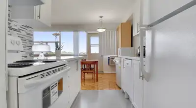 Central Park Place (B) - 3 Bedroom Apartment for Rent