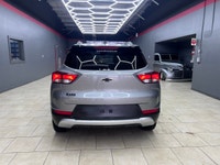 Experience the 2023 Chevrolet TrailBlazer LT in a stunning gray finish with the confidence of all-wh... (image 8)