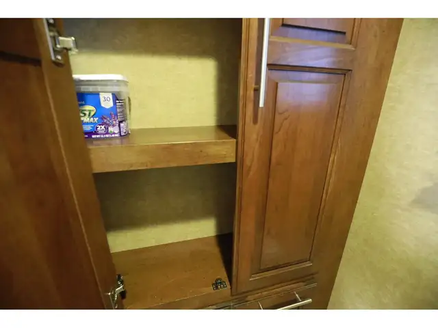 2015 Coachmen Encounter Classe A VR / RV FULL PAINT 3 Extensions in RVs & Motorhomes in Laval / North Shore - Image 16