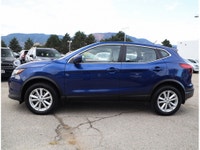 2018 NISSAN QASHQAI S - NO ACCIDENTS - ONE OWNER- BC VEHICLE - BACKUP CAMERA - HEATED FRONT SEATS -... (image 1)