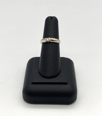 14 Karat White Gold Diamond Lady's Band 2.75gms Ring $155