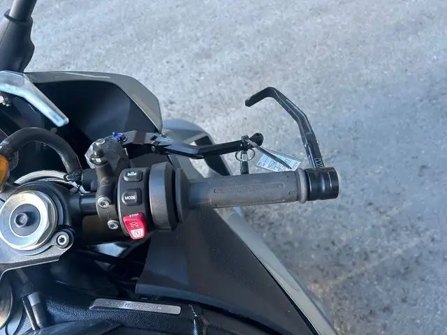 2025 BMW S 1000 RR Sport in Street, Cruisers & Choppers in Calgary - Image 14