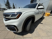Humberview Volkswagen on the Queensway Get ready to experience the ultimate in luxury and performanc... (image 2)