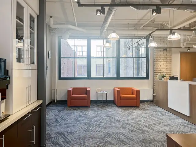 Office space for rent for 1 person in Queen Richmond Centre in Commercial & Office Space for Rent in City of Toronto - Image 4