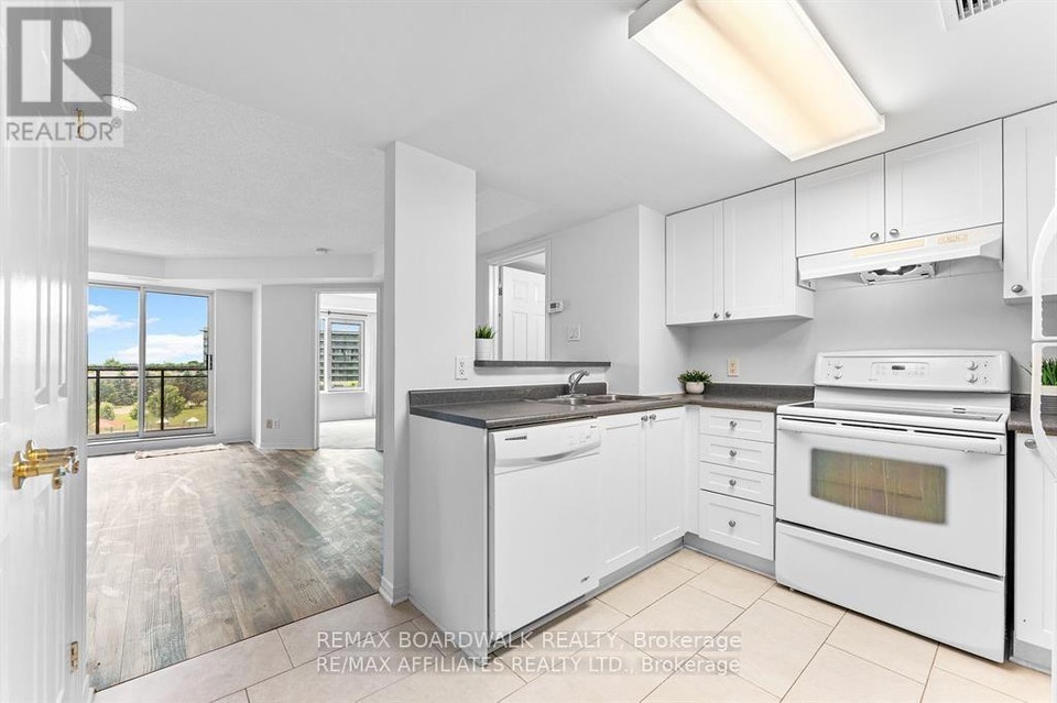 5S - 310 CENTRAL PARK DRIVE Ottawa, Ontario 5