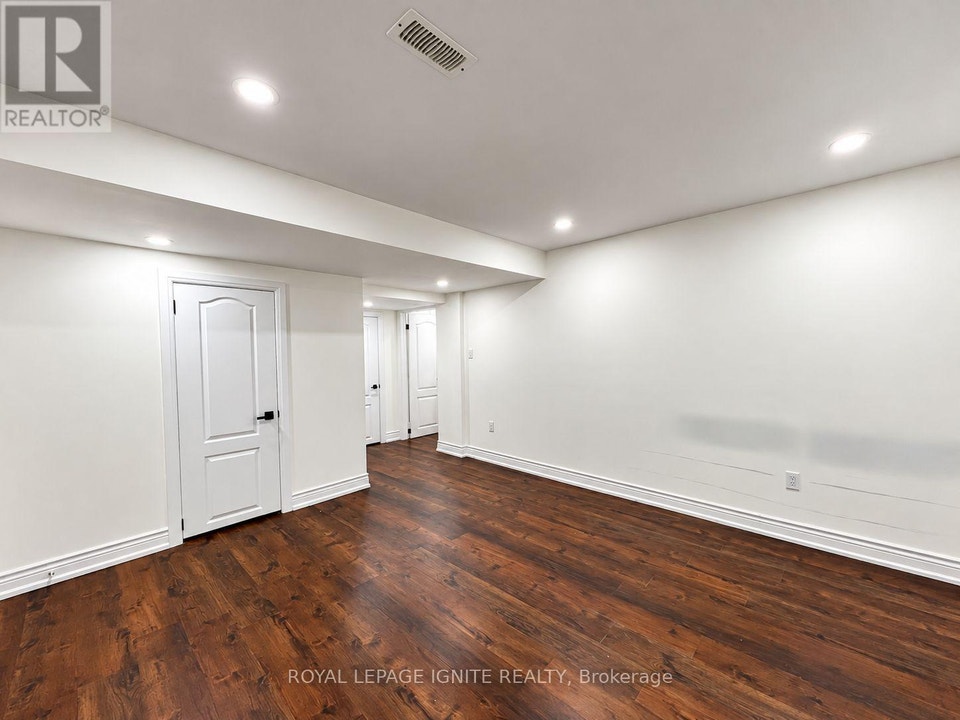 7 AQUILINA COURT Ajax (Northeast Ajax), Ontario 4