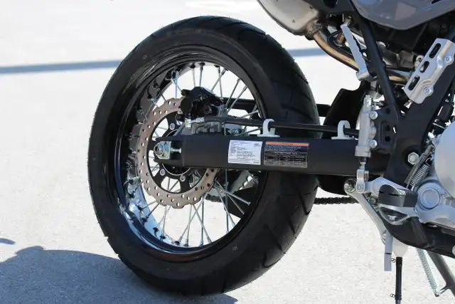 2025 Kawasaki KLX300SM DUAL-PURPOSE BIKE in Sport Bikes in Trenton - Image 7