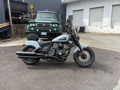? 2024 Indian Chief Bobber Dark Horse Fully Loaded & Barely Ridden! ? ONLY 700 KM TOURING SCREEN COM...