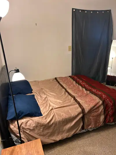 Hi I have a room for rent for May 1 2026 for $700 a month. All utilities included. No Damage Deposit...