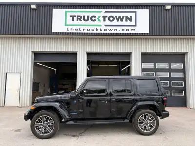 Kijiji Engine: 4 Cylinder Engine 2.0L L/100Km City: 11.6 L/100Km Hwy: 11.9 Safety Equipment ABS And...