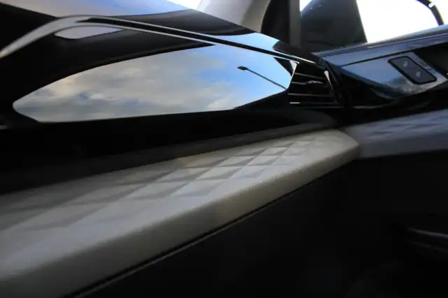 2024 Volkswagen Taos Trendline 4MOTION for sale in Cars & Trucks in Comox / Courtenay / Cumberland - Image 34