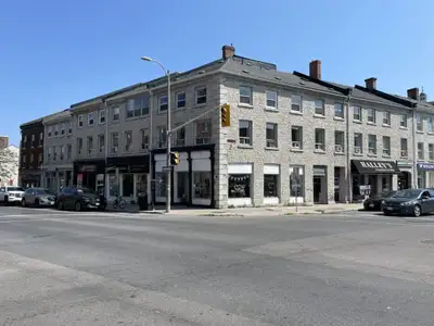 Availability: Immediately 1 bed, 1 bath unit in the heart of downtown Kingston surrounded by local r...