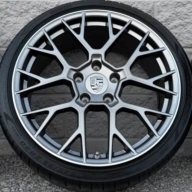 (85%) 4x Porsche 911 *992* 20"/21" OEM Summer Wheels Package in Tires & Rims in City of Toronto - Image 4