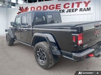 This Jeep Gladiator delivers a Regular Unleaded V-6 3.6 L/220 engine powering this Automatic transmi... (image 3)