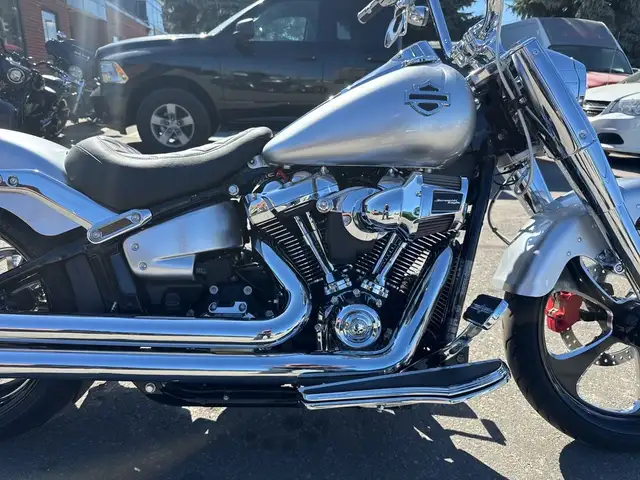 2022 Harley-Davidson Fat Boy ~ STAGE II ~ V&H EXHAUST ~ CUSTOM P in Street, Cruisers & Choppers in City of Toronto - Image 11