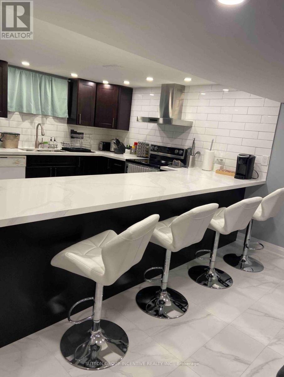 6042 STEVENS STREET Niagara Falls (Cherrywood), Ontario 3