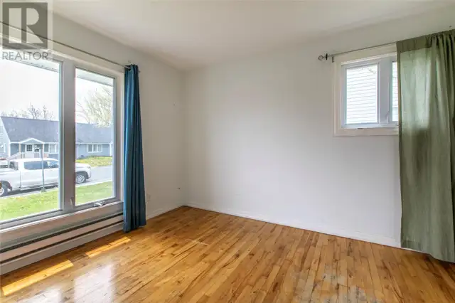 84 Whiteway Street St. John's, Newfoundland & Labrador62863790036866124