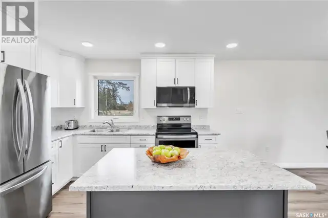 126 2nd STREET W Pierceland, Saskatchewan in Houses for Sale in Meadow Lake - Image 4