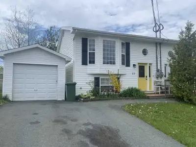 Patrick Lane ~ Beautiful 3 Bedroom home in Cole Harbour!