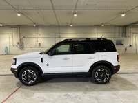 // ACCIDENT FREE!! // // SINGLE OWNER! // Meet the 2024 Ford Bronco Sport Outer Banks 4x4, offered b... (image 9)