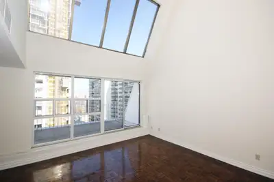 3 Bedroom 2 level Penthouse @ Yonge & Davisville, View more