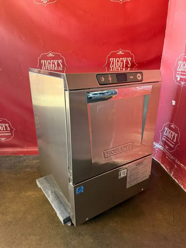 Hobart LXER high temp under counter dishwasher ( newer style ) in Industrial Kitchen Supplies in Mississauga / Peel Region - Image 3