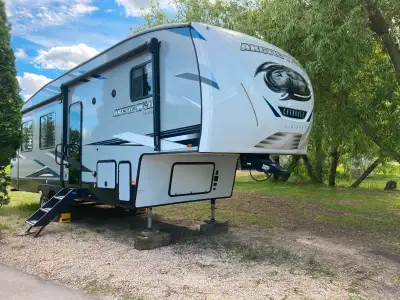 2022 Forest River Arctic Wolf 291RL 5th wheel camper trailer .. couples trailer… A few of the many h...