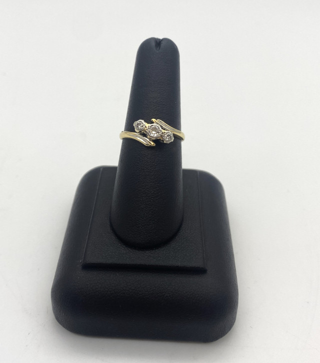 18 Karat Yellow Gold 3.3gms 3 Diamond Ring $375 in Jewellery & Watches in Mississauga / Peel Region