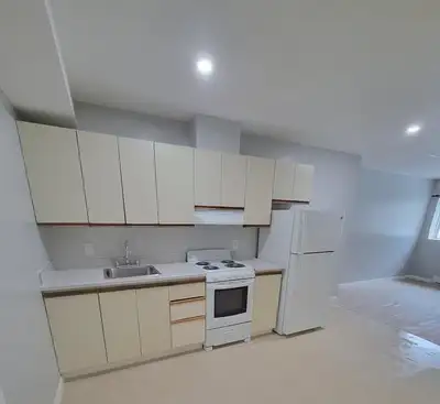 Bachelor apartment available May 1st in Minnow Lake area. Flooring may vary. Fridge & Stove, parking...