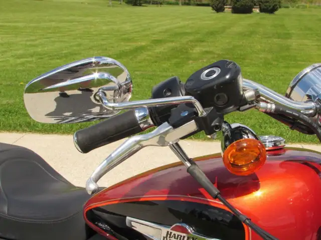 2011 Harley-Davidson Sportster XL1200C 1200 Custom in Sport Bikes in Leamington - Image 16