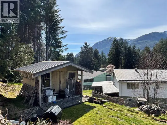 445 Chamiss Cres Gold River, British Columbia in Houses for Sale in Campbell River - Image 30