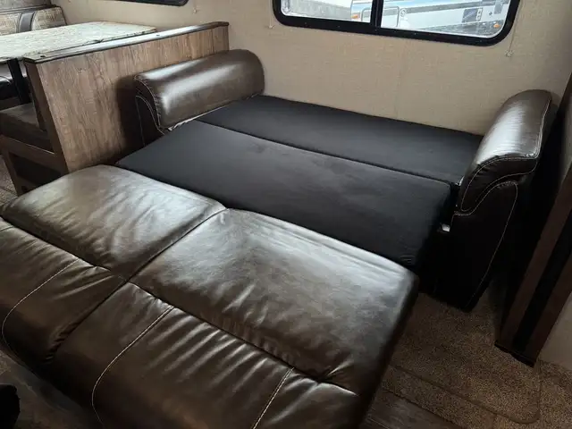 2017 Cruiser RV Fun Finder Xtreme Lite 28QD in Travel Trailers & Campers in St. Albert - Image 6