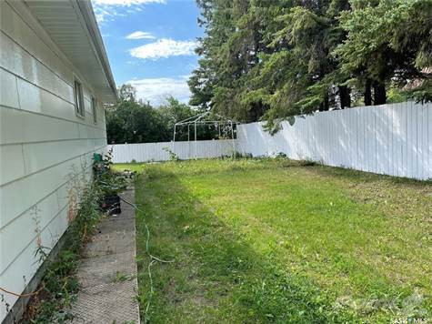 401 8th AVENUE W in Houses for Sale in Nipawin - Image 3