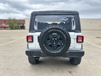 This Jeep Wrangler Sport 4x4 6 Speed Manual delivers a Regular Unleaded V-6 3.6 L/220 engine powerin... (image 2)