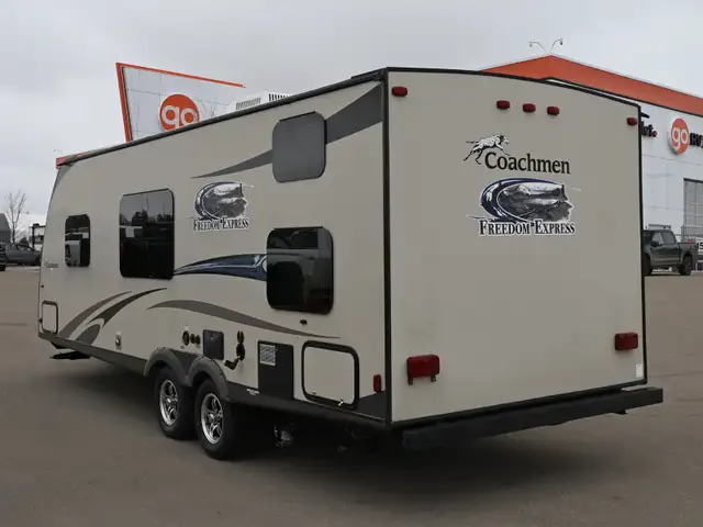 2014 Freedom Express 230BH in Travel Trailers & Campers in St. Albert - Image 5