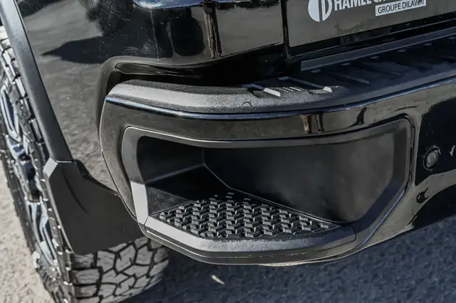 2020 GMC Sierra 2500HD AT4 AWD * Crew Cab * 6.6L V8 Duramax Dies in Cars & Trucks in City of Montréal - Image 17