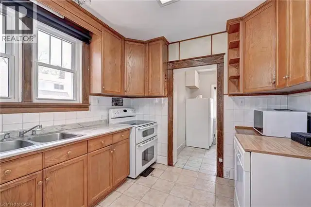 147 COURTLAND Avenue E Kitchener, Ontario in Houses for Sale in Kitchener / Waterloo - Image 16
