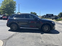 All-Wheel drive, no accidents, sunroof, heated seats, heated steering wheel, navigation, lane depart... (image 2)