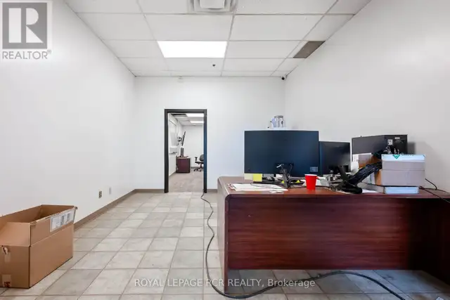 2B - 10 CENTENNIAL ROAD Orangeville, Ontario in Commercial & Office Space for Rent in Oakville / Halton Region - Image 11