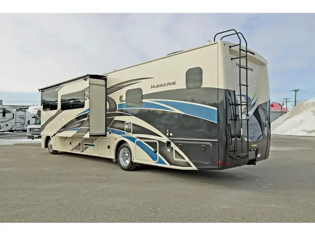 2022 Thor Motor Coach Hurricane 35M Classe A VR / RV 1.5 SDB + F in RVs & Motorhomes in Laval / North Shore - Image 40