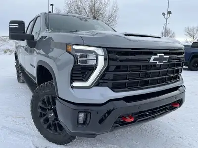 AMVIC Licensed Dealer The 2025 Chevrolet Silverado 3500HD LT is a heavy-duty truck designed to tackl...