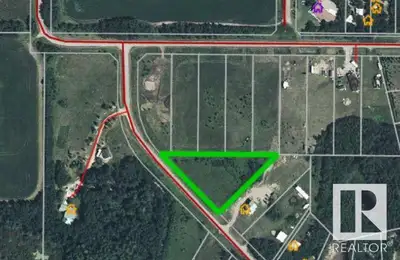 Lac Sante Hills Large lots at Lac Sante with power and natural gas at property line. Build your drea...