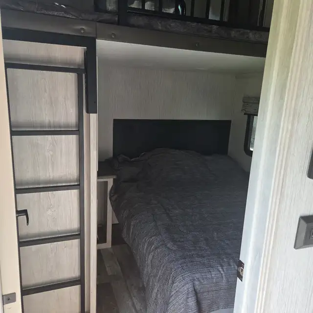 2023 SIERRA 3440BH-LUXURIOUS 2 BEDROOM LOFT,1.5 BATH,FINANCING! in Travel Trailers & Campers in Ottawa - Image 21
