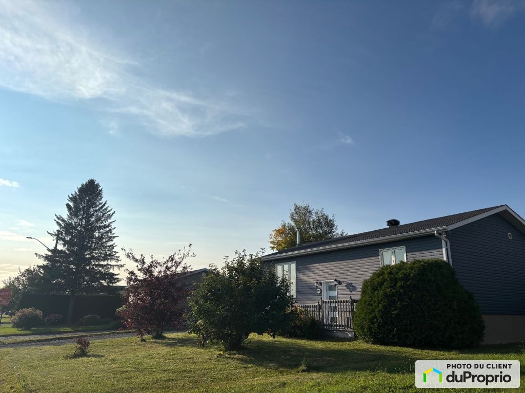 $409,000 - 2 Storey for sale in Rouyn-Noranda — photo 1